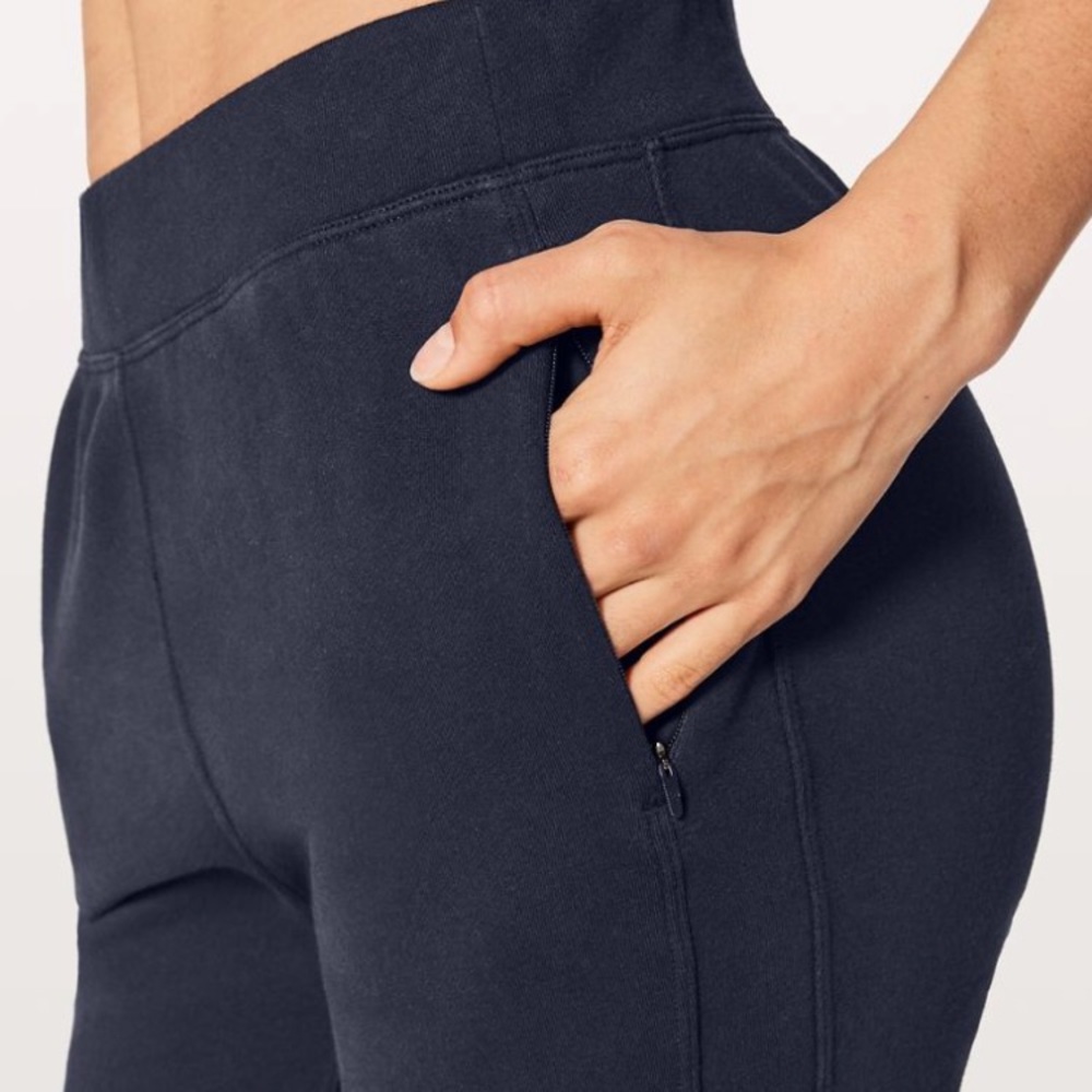 NWT MDNI LULULEMON FREE TO ROAM JOGGER NAVY BLUE - Picture 2 of 6